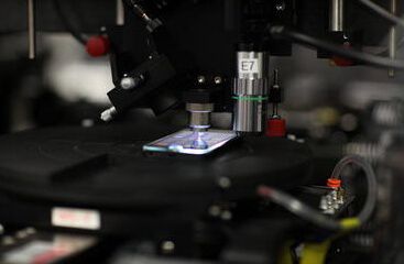 手机玻璃屏的革命：能测体温和DNA的移动健康